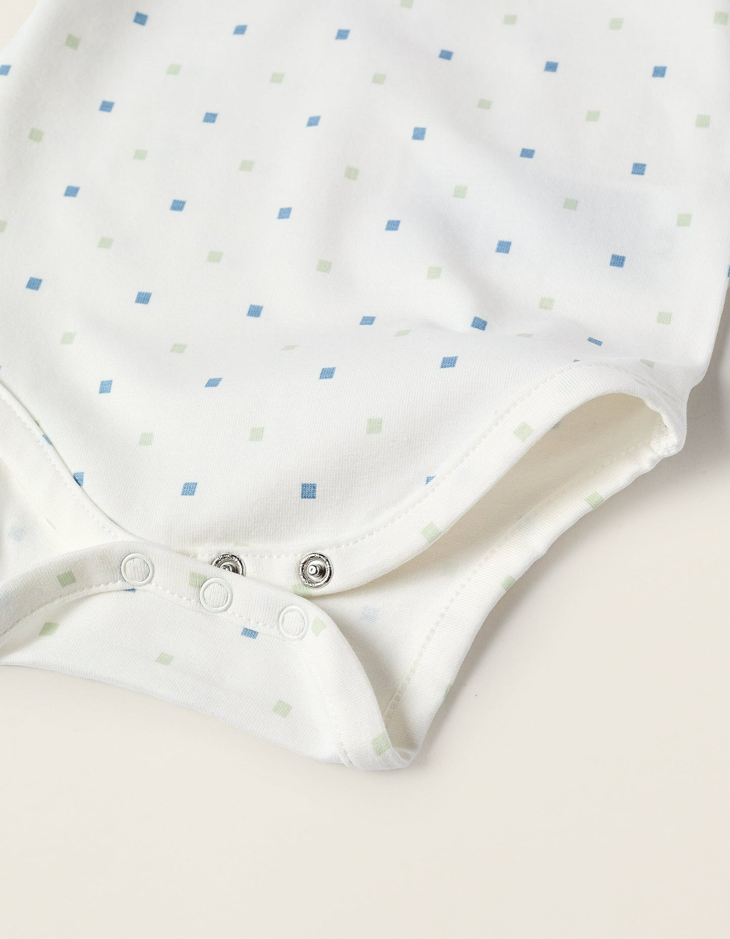 Bodysuit with Motif + Piqué Shorts for Newborns, White/Green